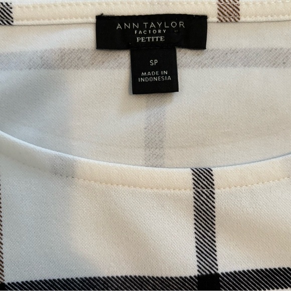 ANN TAYLOR Petite Plaid Ruffle Sleeve Blouse - Picture 2 of 6